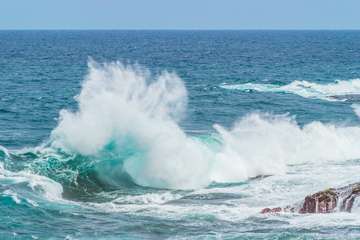 Montañas de agua en la costa de Telde (Foto Antonio Rico)